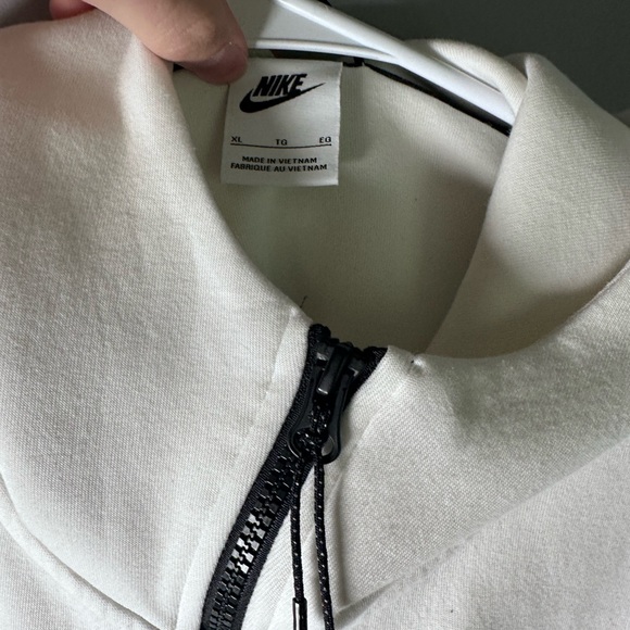 Nike tech size Xl - Picture 2 of 3